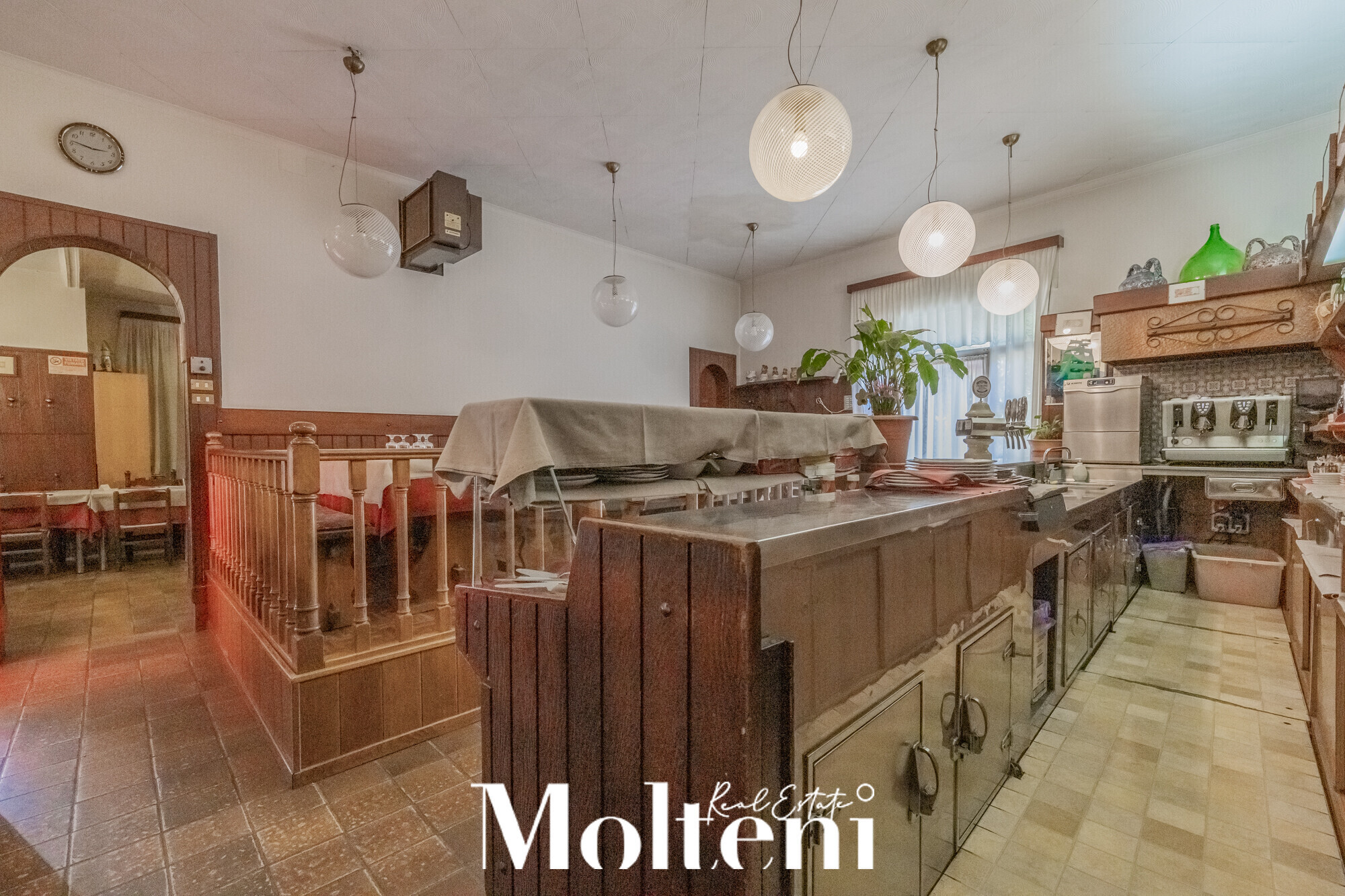 molteni-real-estate-mandello-del-lario-locale-commerciale-appartamenti-apartments-vendesi-for-sale (5)