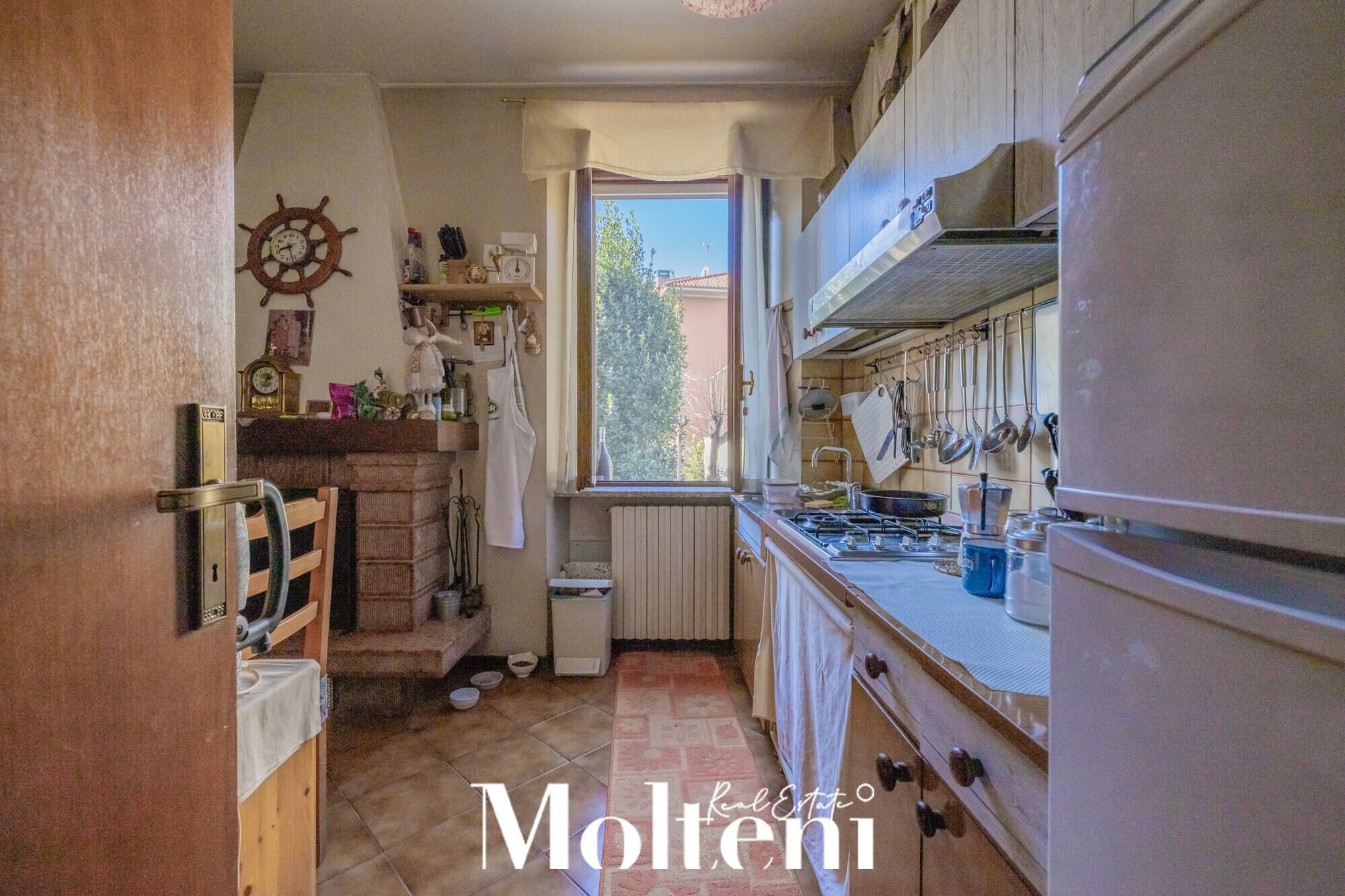 molteni-real-estate-mandello-del-lario-locale-commerciale-appartamenti-apartments-vendesi-for-sale (16)