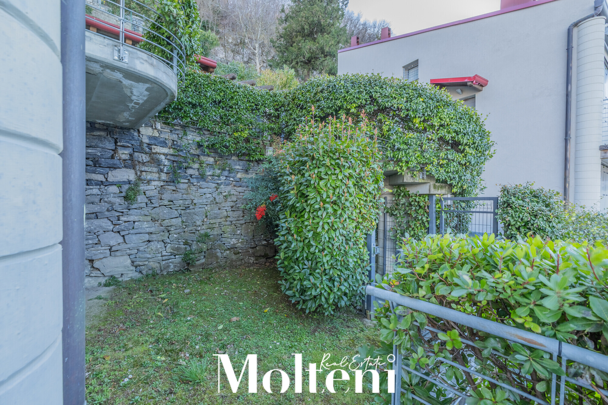 molteni_real_estate_casa_house_vendita_forsale_perledo_vista_lago_lake_view_terrazzo_terrace_giardino_garden_pool (14)
