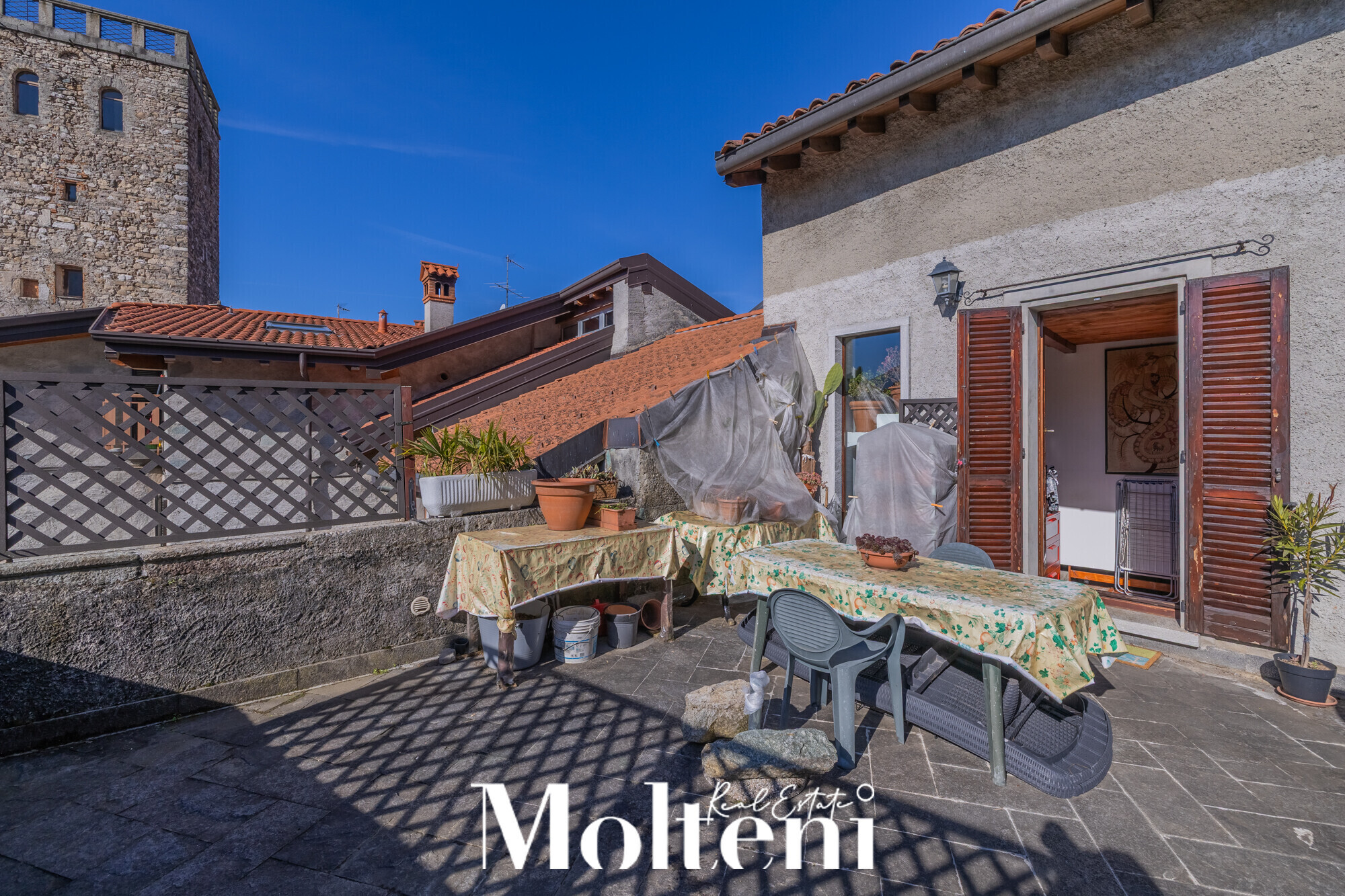moltenirealestate_casa_house_mandellodellario_forsale_vendita_garden_giardino_terrace_terrazzo (9)