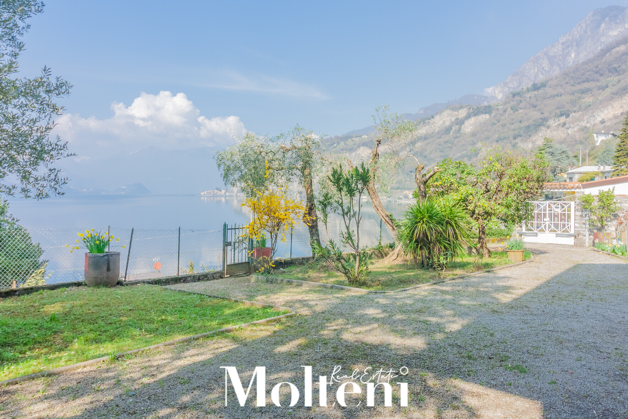 molteni_real_estate_mandello-del-lario-olcio- vendita_forsale_villa_independent-house_giardino-garden-vista-lago-lake-view (6.6)