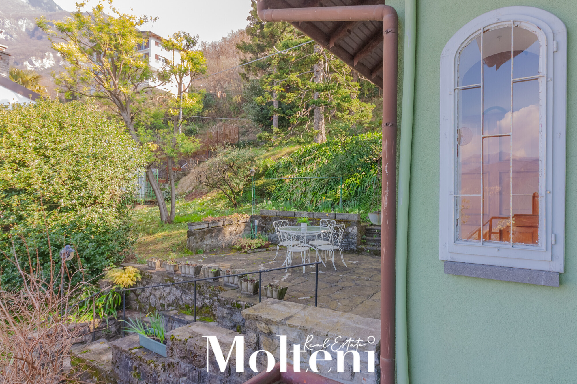 molteni_real_estate_mandello-del-lario-olcio- vendita_forsale_villa_independent-house_giardino-garden-vista-lago-lake-view (13)