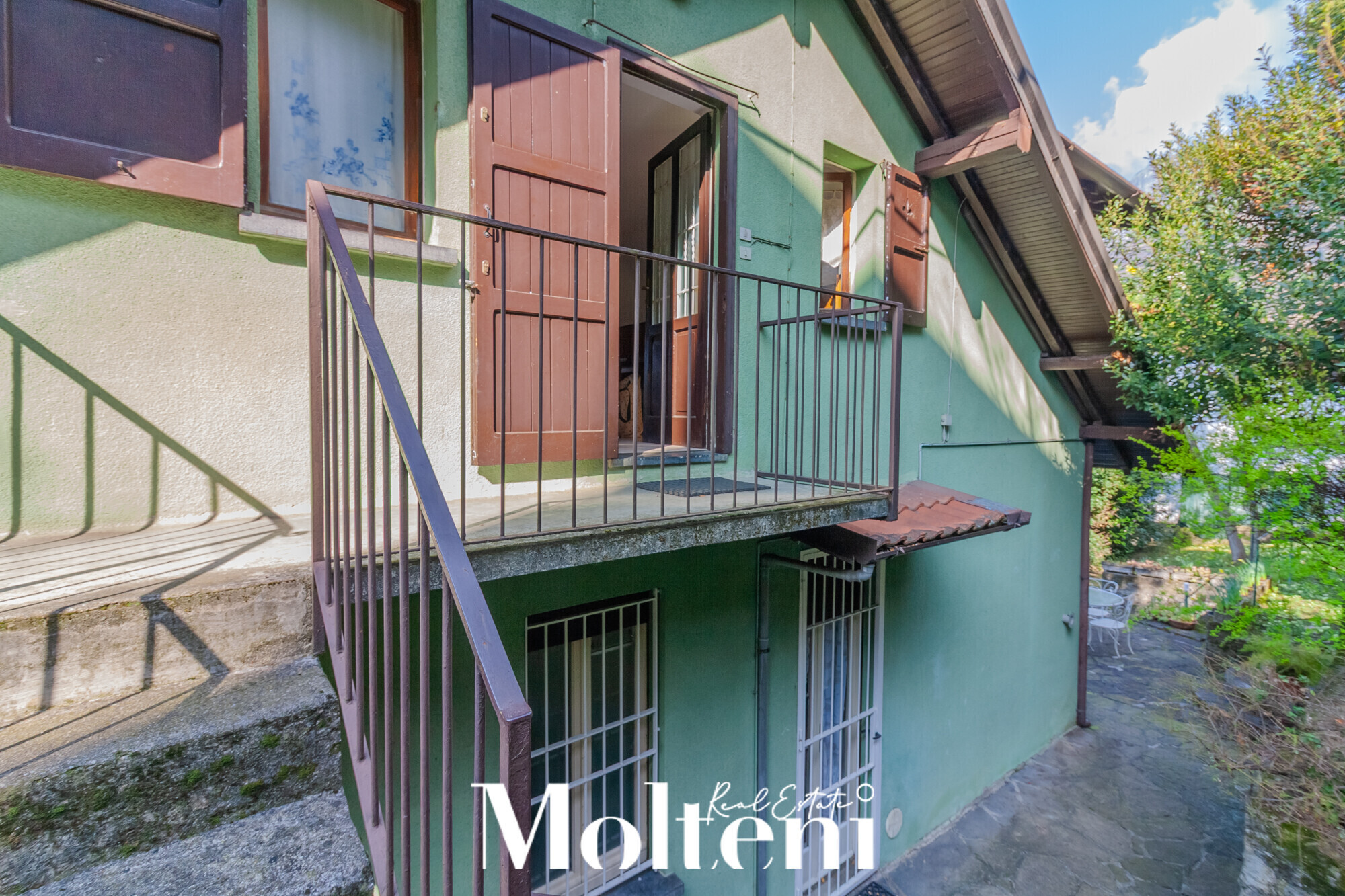 molteni_real_estate_mandello-del-lario-olcio- vendita_forsale_villa_independent-house_giardino-garden-vista-lago-lake-view (34)