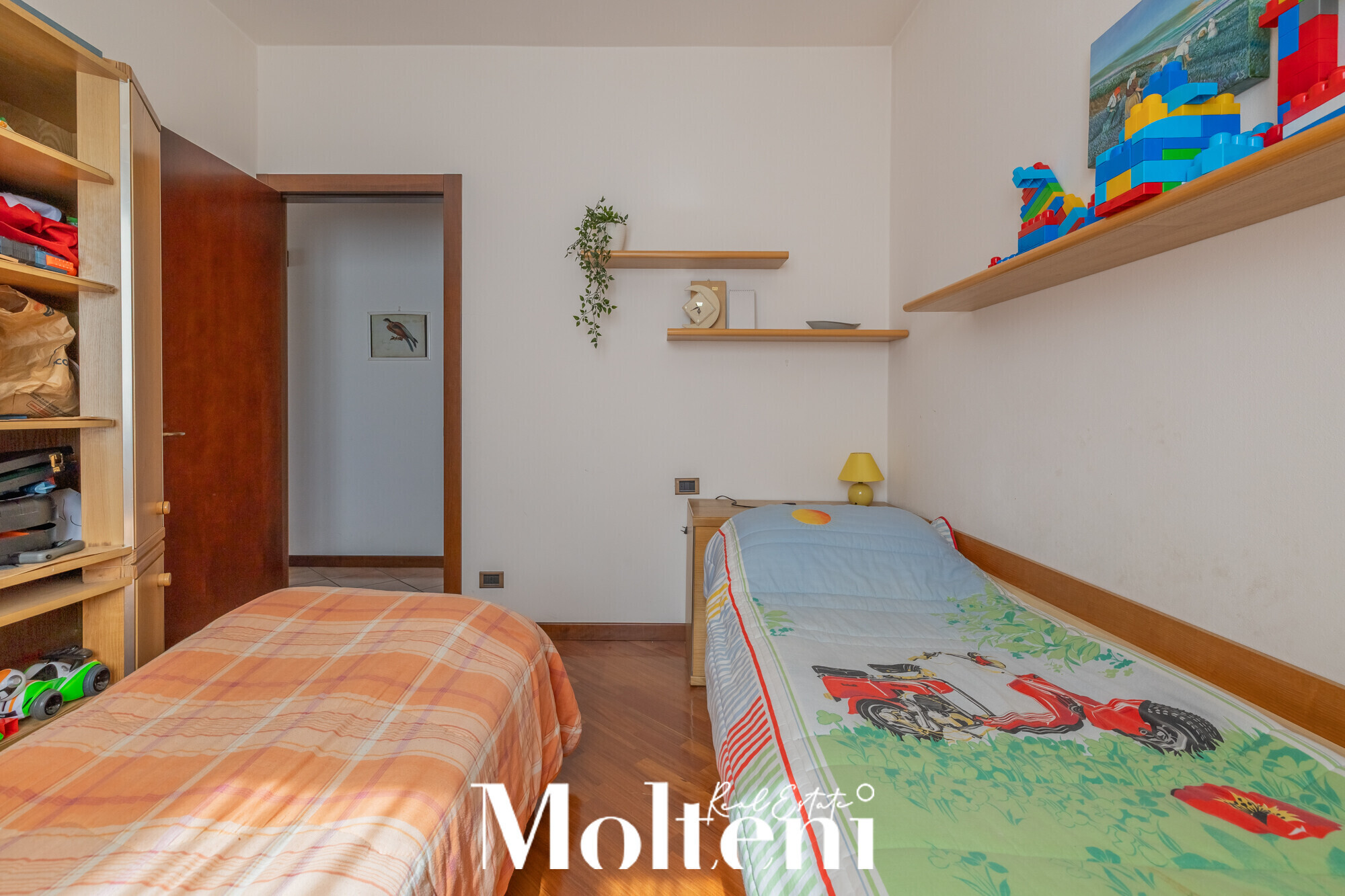 molteni_real_estate_varenna_ vendita_forsale_villa_independent-house_giardino-garden-terrazzo_terrace_vista-lago-lake-view_garage (21)