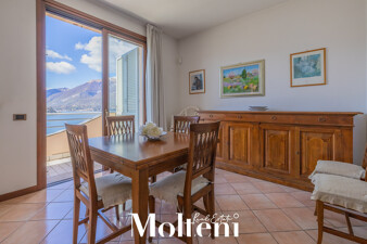 molteni_real_estate_varenna_ vendita_forsale_villa_independent-house_giardino-garden-terrazzo_terrace_vista-lago-lake-view_garage (11)