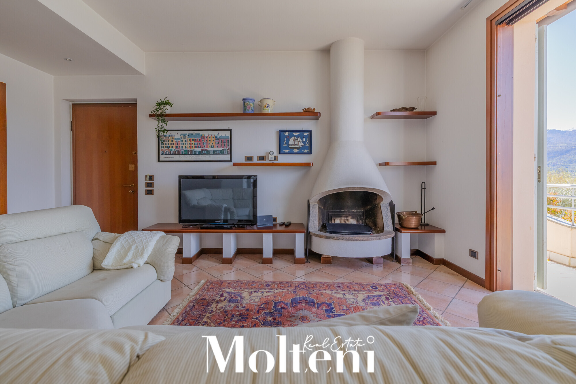 molteni_real_estate_varenna_ vendita_forsale_villa_independent-house_giardino-garden-terrazzo_terrace_vista-lago-lake-view_garage (8)
