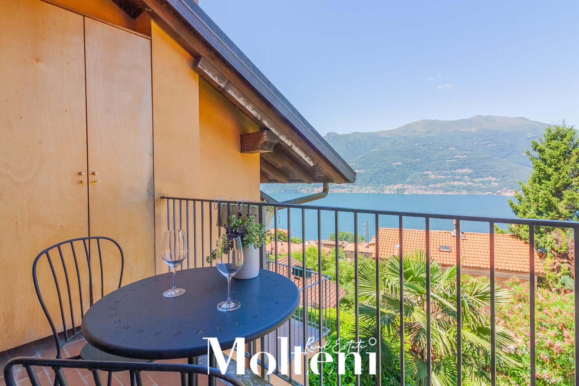 molteni_real_estate_bellano_vendita_forsale_appartamento_apartment_vista lago_lake view_balcone_balcony_garage (3)