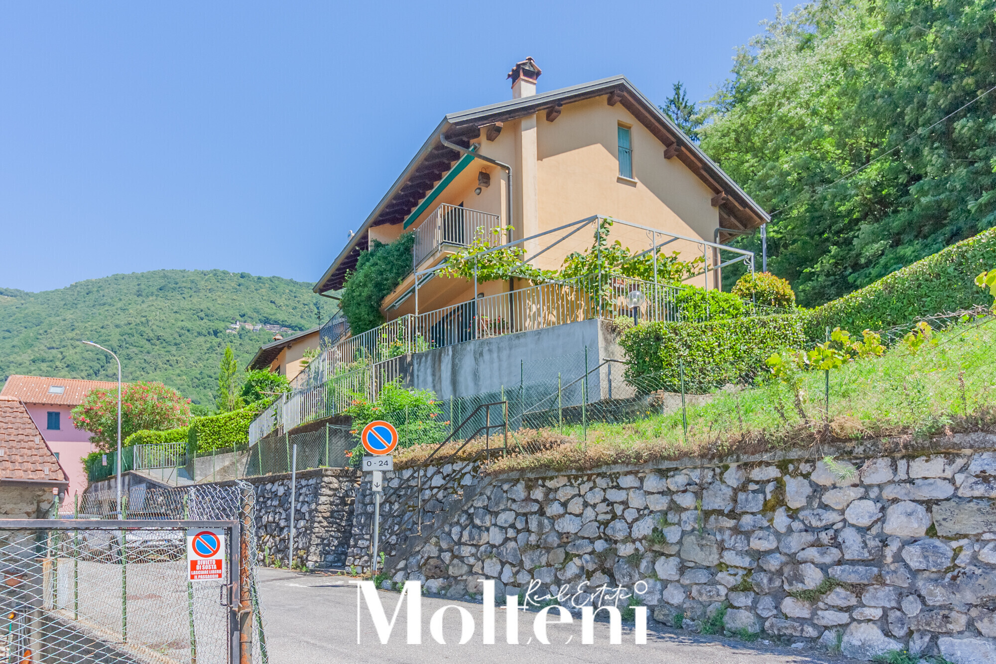 molteni_real_estate_bellano_vendita_forsale_appartamento_apartment_vista lago_lake view_balcone_balcony_garage (28)