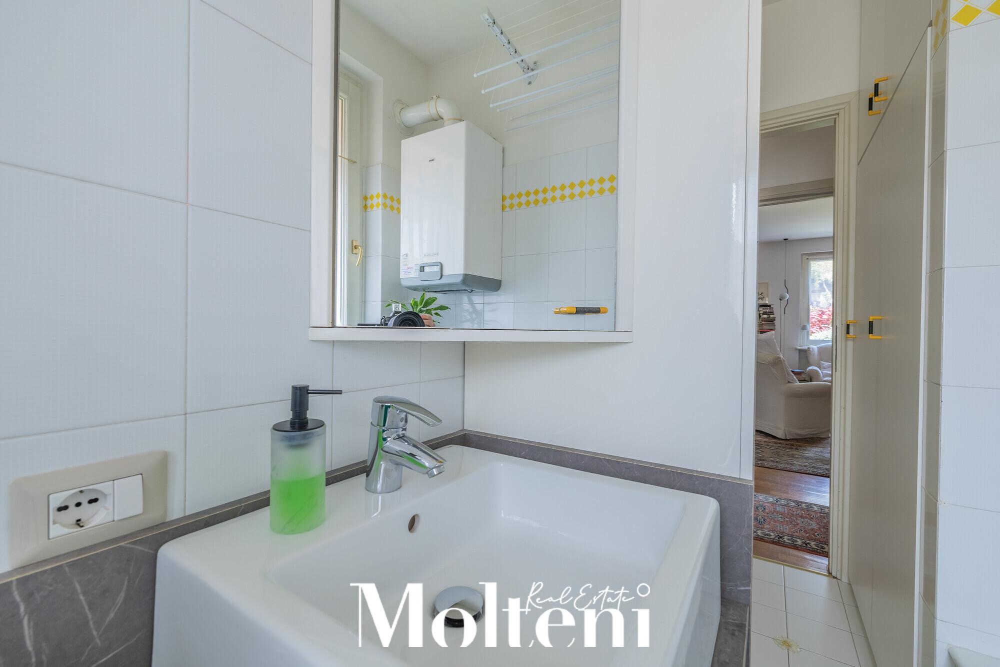 moltenirealestate_lecco_appartamento_apartment_forsale_vendita_terrace_terrazzo_garage (28)