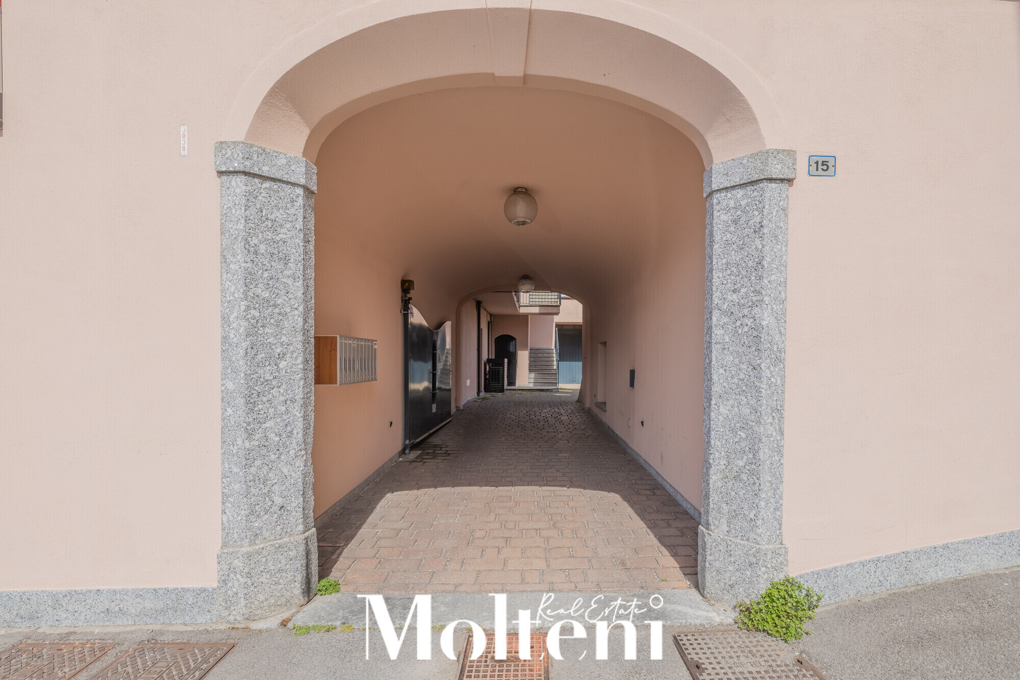 moltenirealestate_lecco_appartamento_apartment_forsale_vendita_terrace_terrazzo_garage (42)