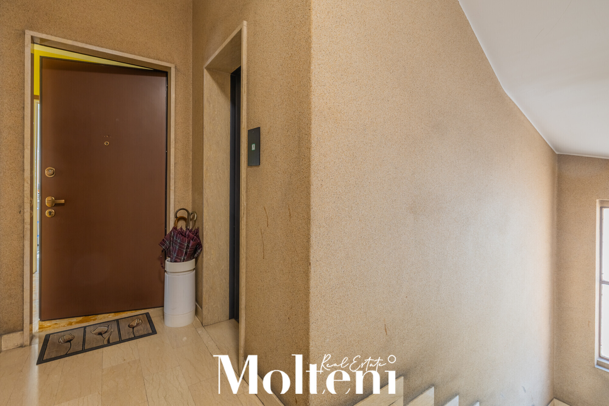 Lecco-appartamento-apartment-quadrilocale-four-room-balcone-molteni-real-estate  (24)