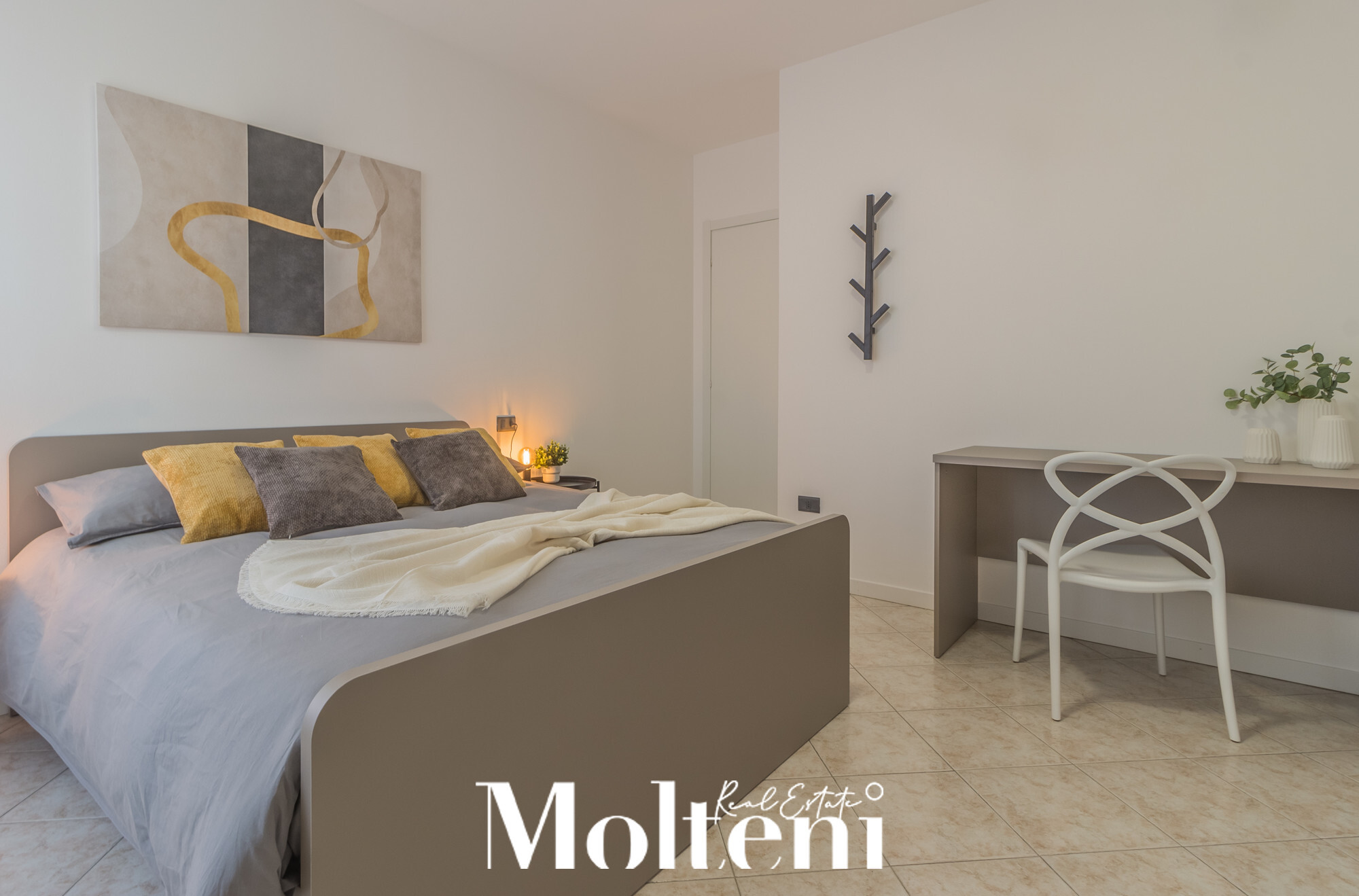 moltenirealestate_lecco_forrent_affitto_camera_room (3)