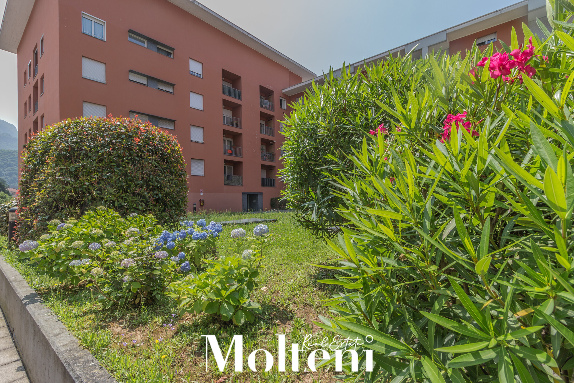 moltenirealestate_lecco_forrent_affitto_camera_room (65)