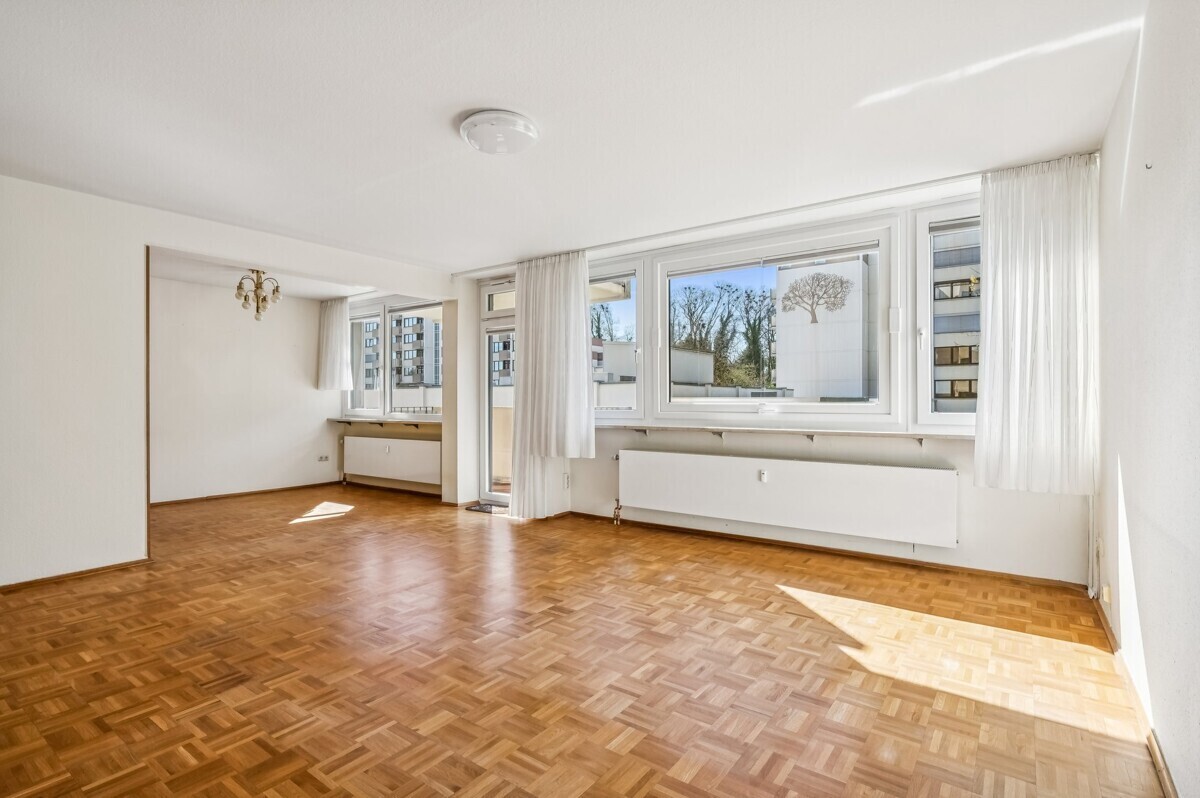 Ess- und Wohnbereich inkl. Balkon