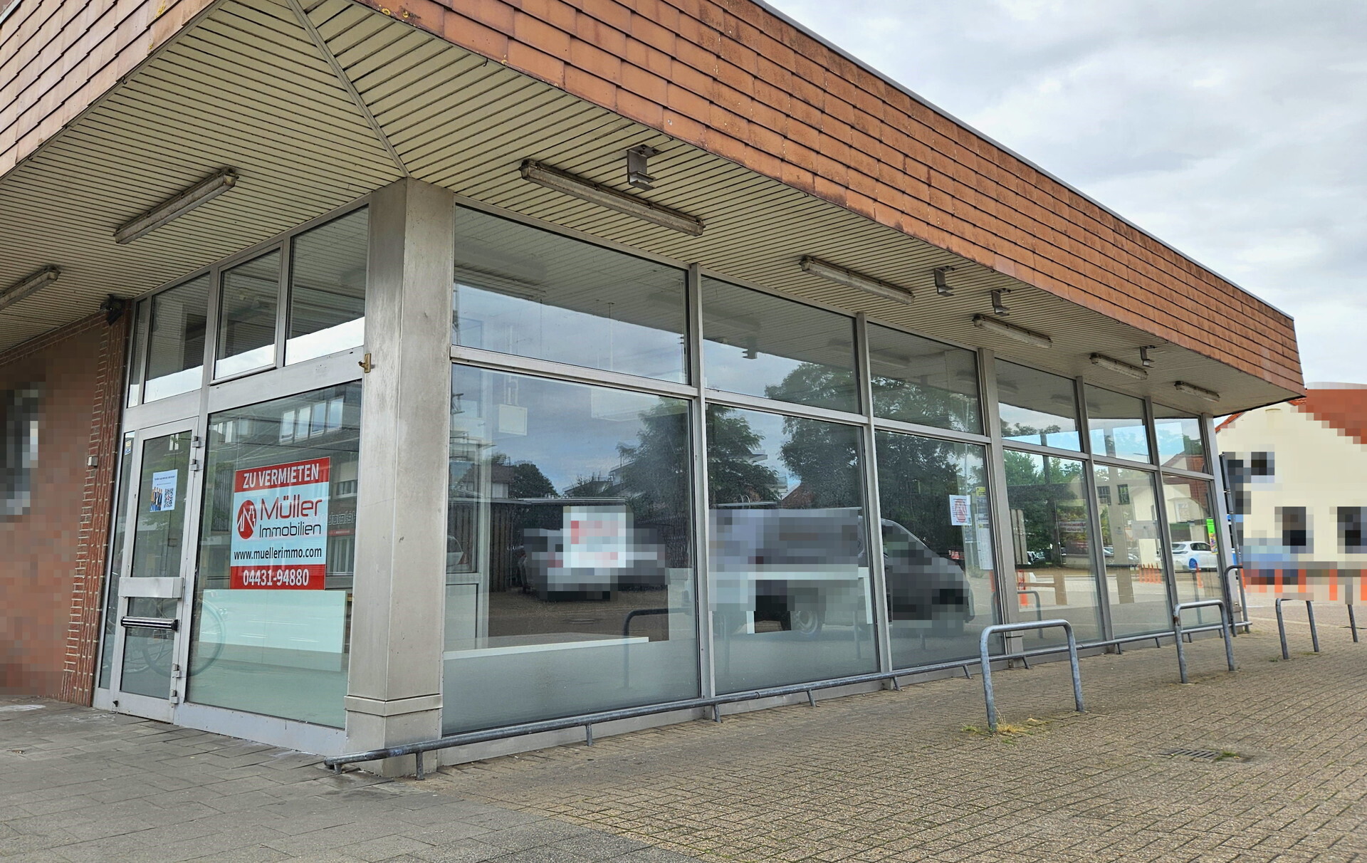 Ansicht Vordereingang und Seite