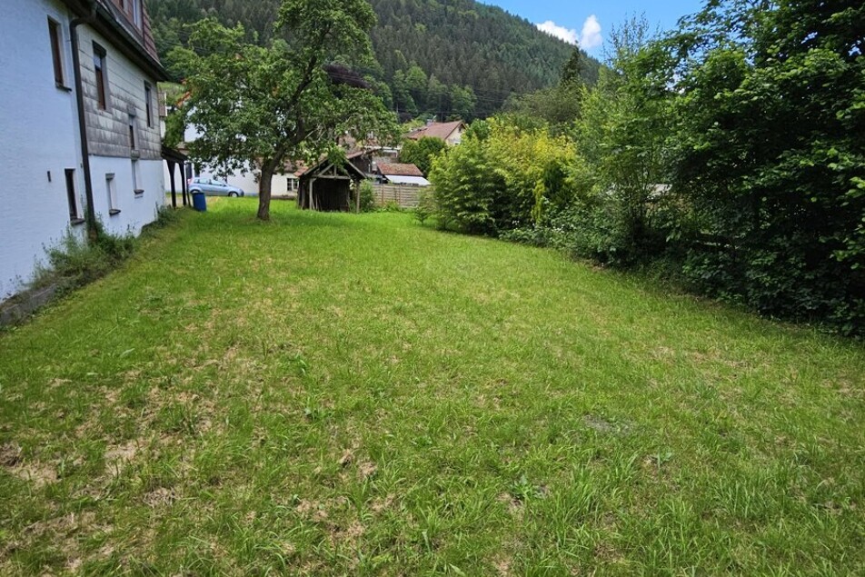 Grundstück