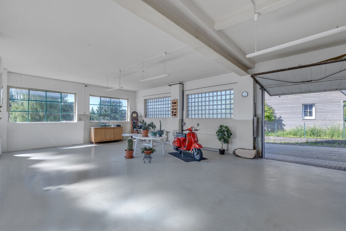 Loft Garage