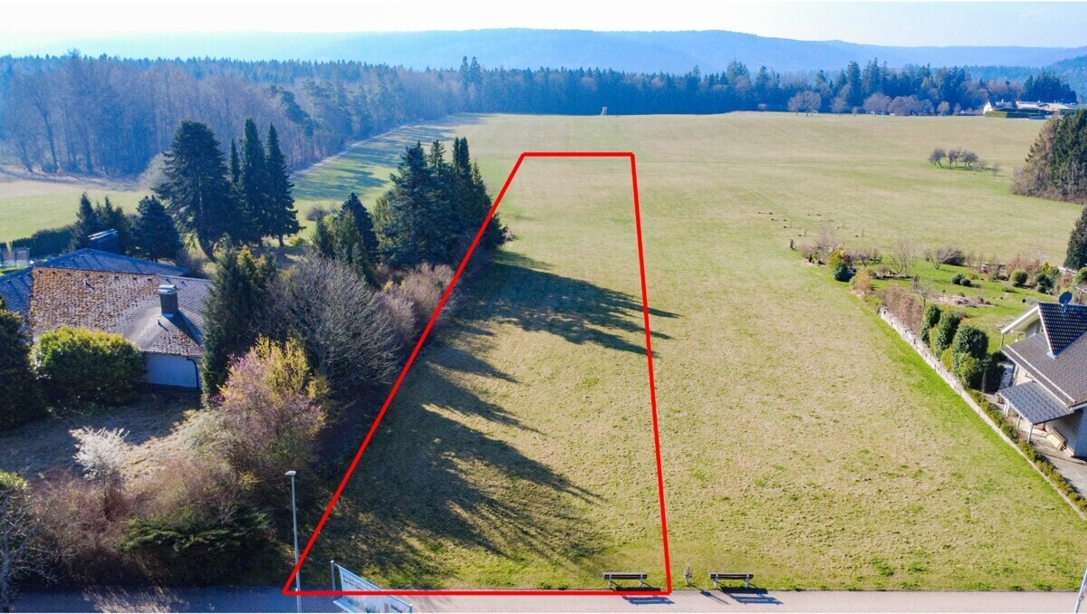 Großzügiges Baugrundstück in Ortsrandlage
