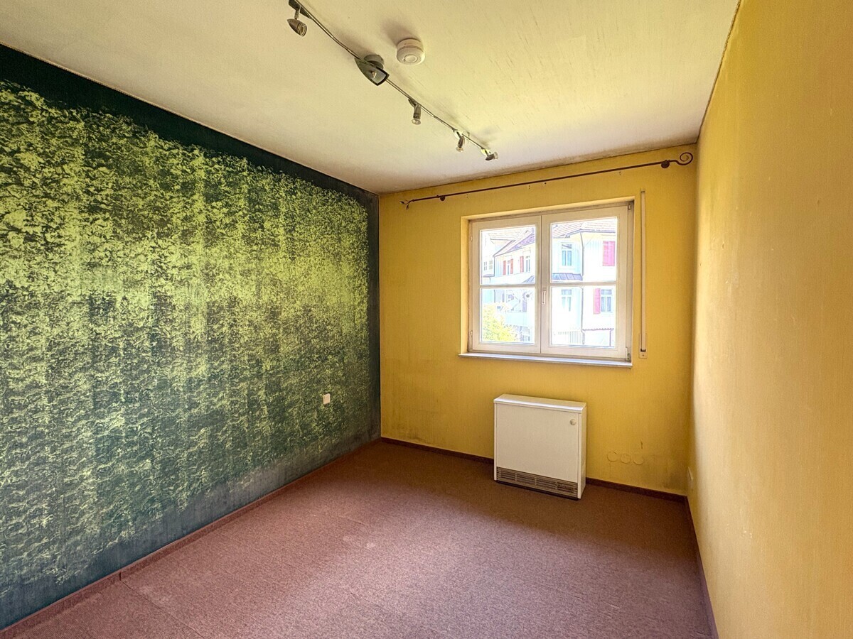 Kinderzimmer-/Büro