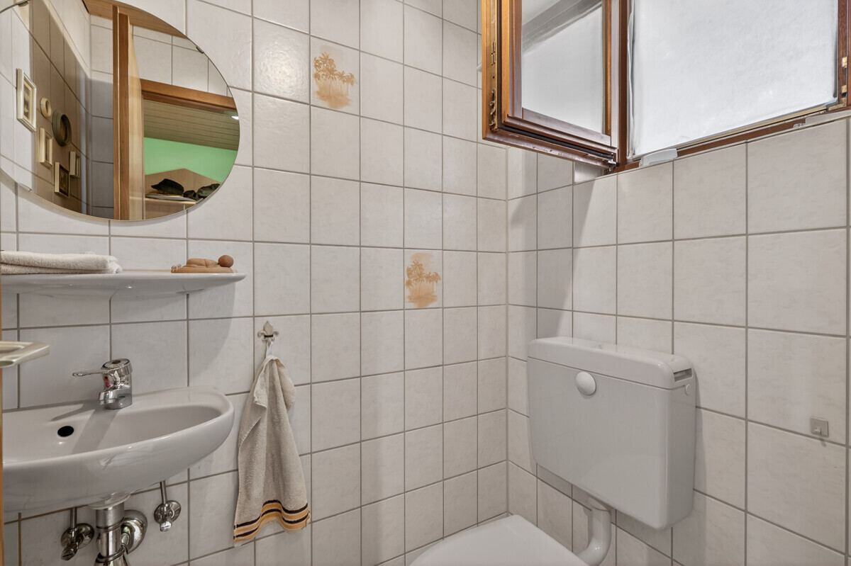 EG - WC