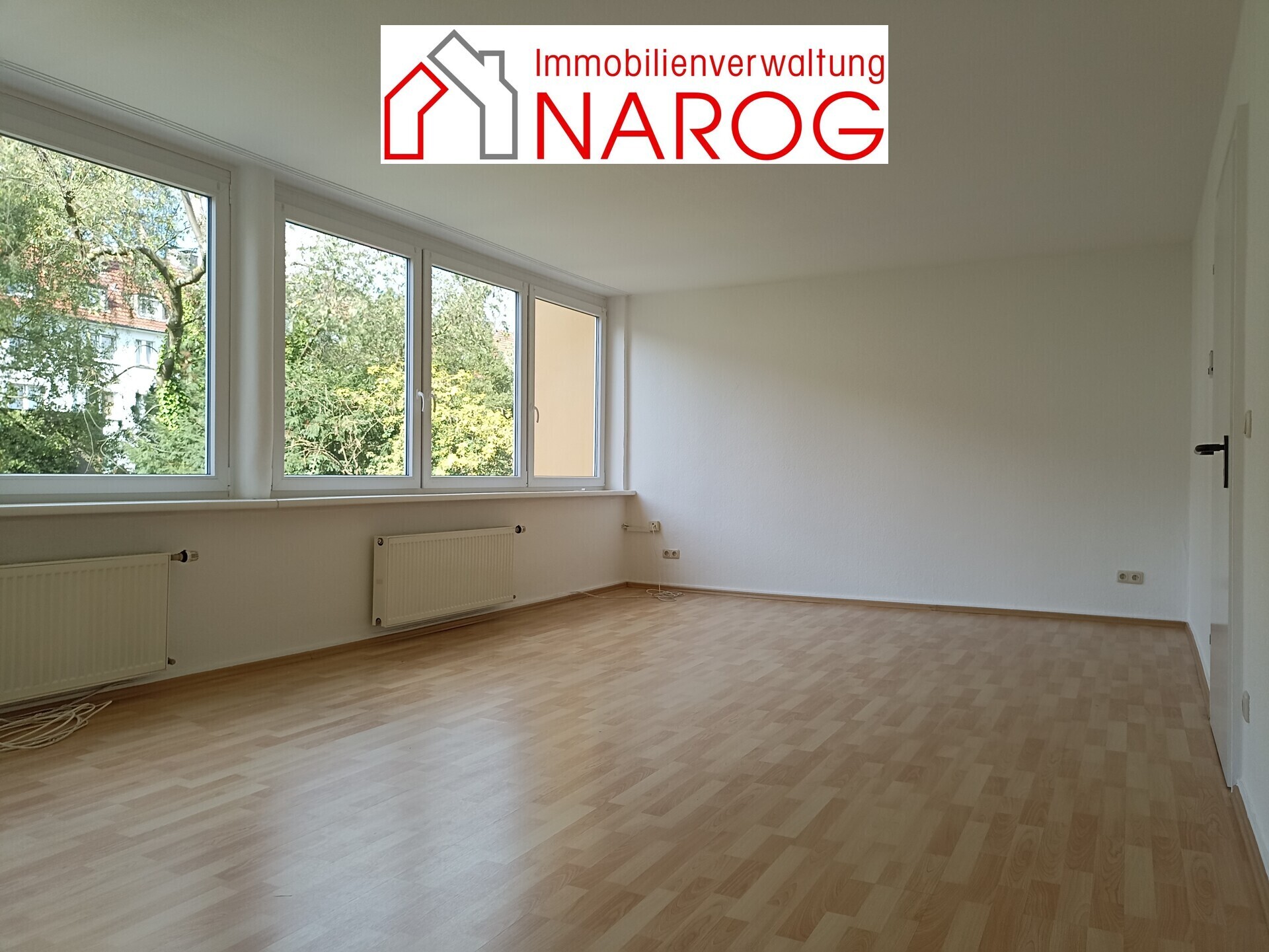 1. OG Wohnzimmer Fensterfront