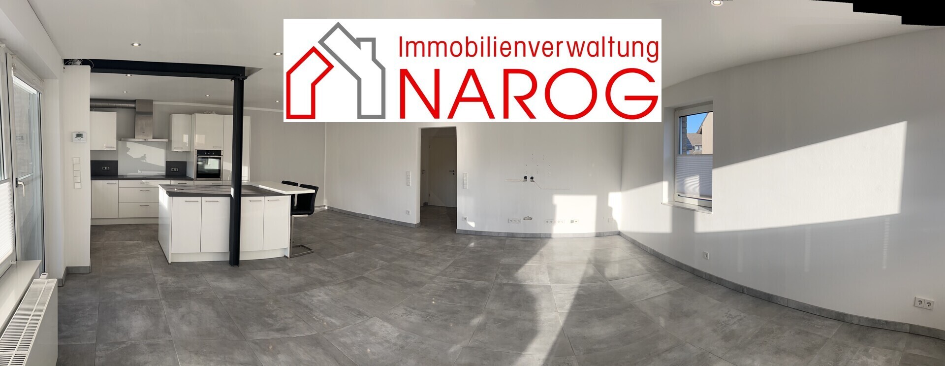 Gesamtübersicht offener Wohn-/Essbereich