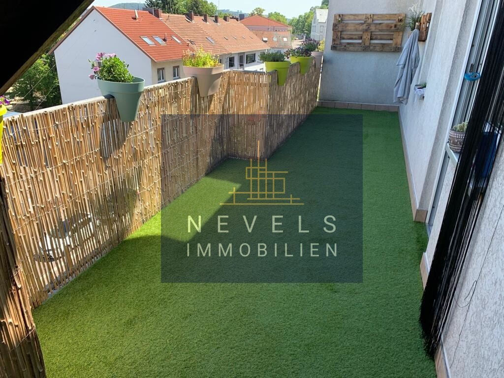 Großer Balkon (12m²)