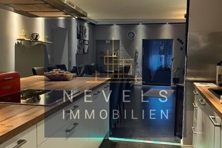 Küche und Wohnzimmer EG