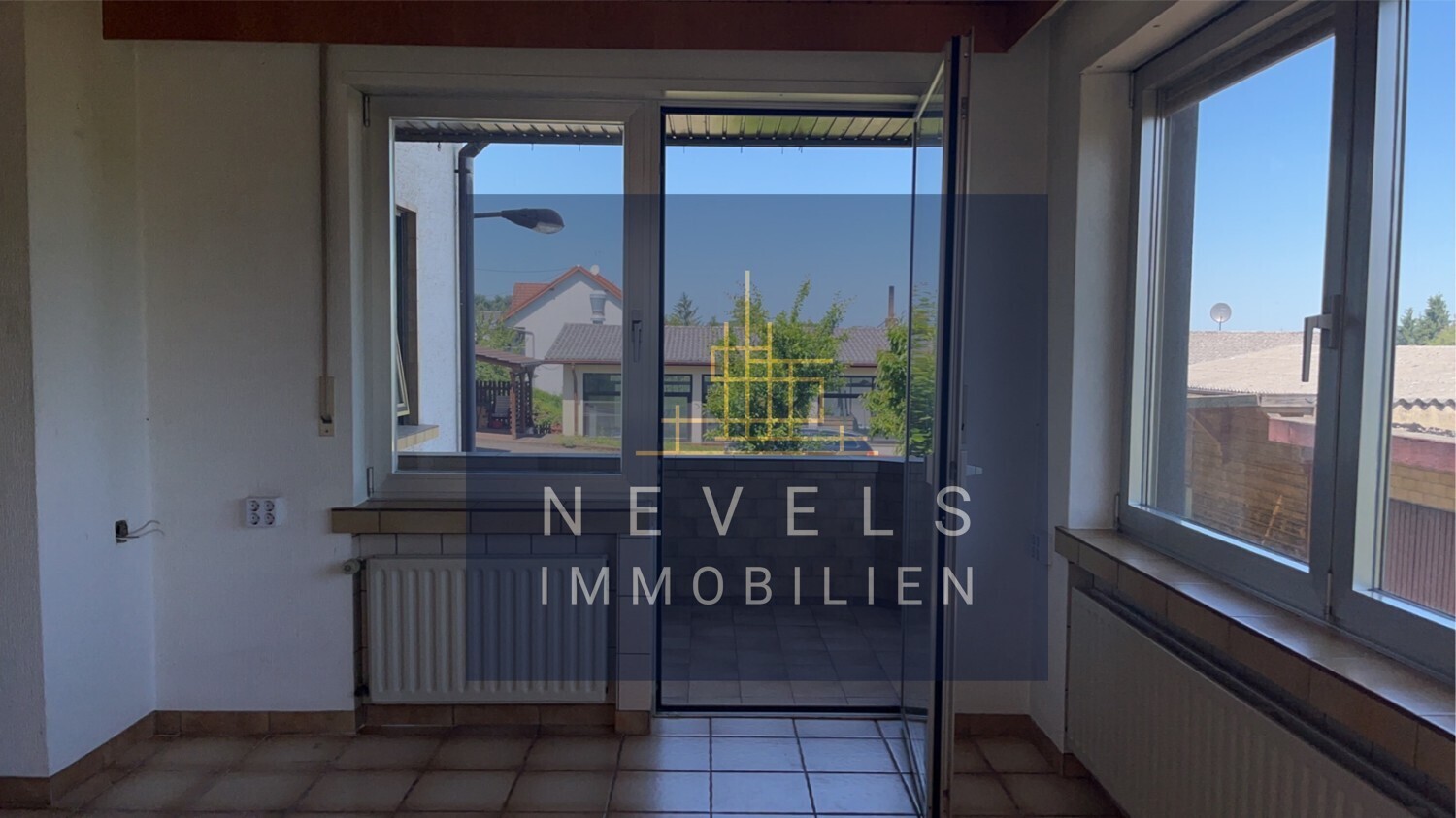 Erdgeschoss zum Balkon