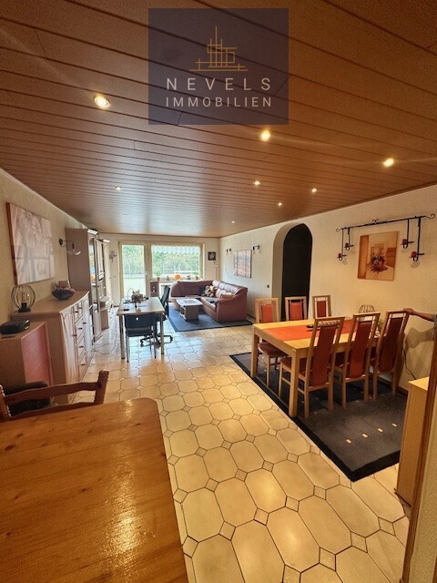 Wohn und Esszimmer (2)