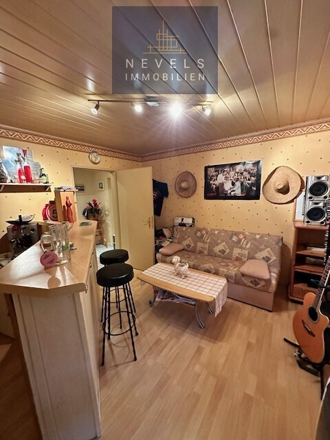 Zimmer 1 Büro oder Kinderzimmer