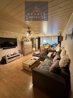 Wohn und Esszimmer (2)