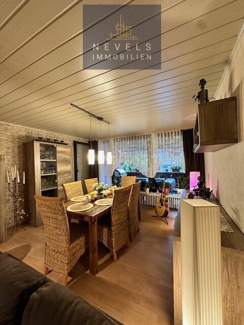 Wohn und Esszimmer(4)