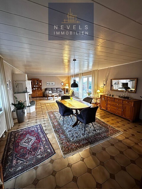 Wohn-und Esszimmer (1)