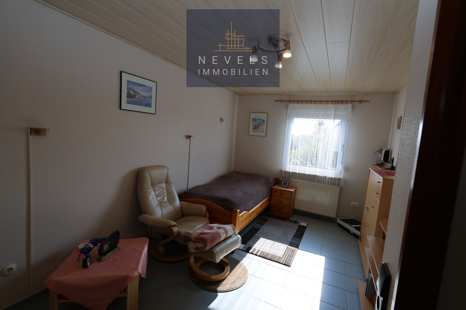 Kinderzimmer oder Büro