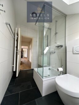 Edle Glasdusche Badezimmer 1