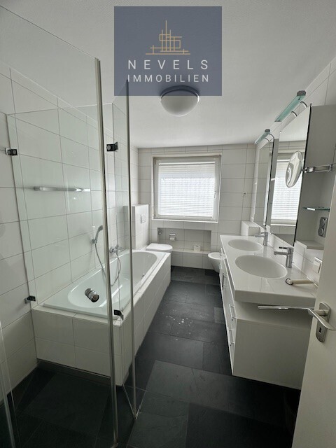 Badezimmer 2