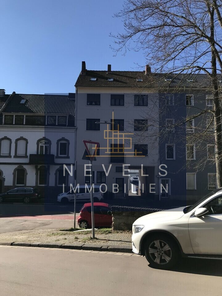 Haus Front