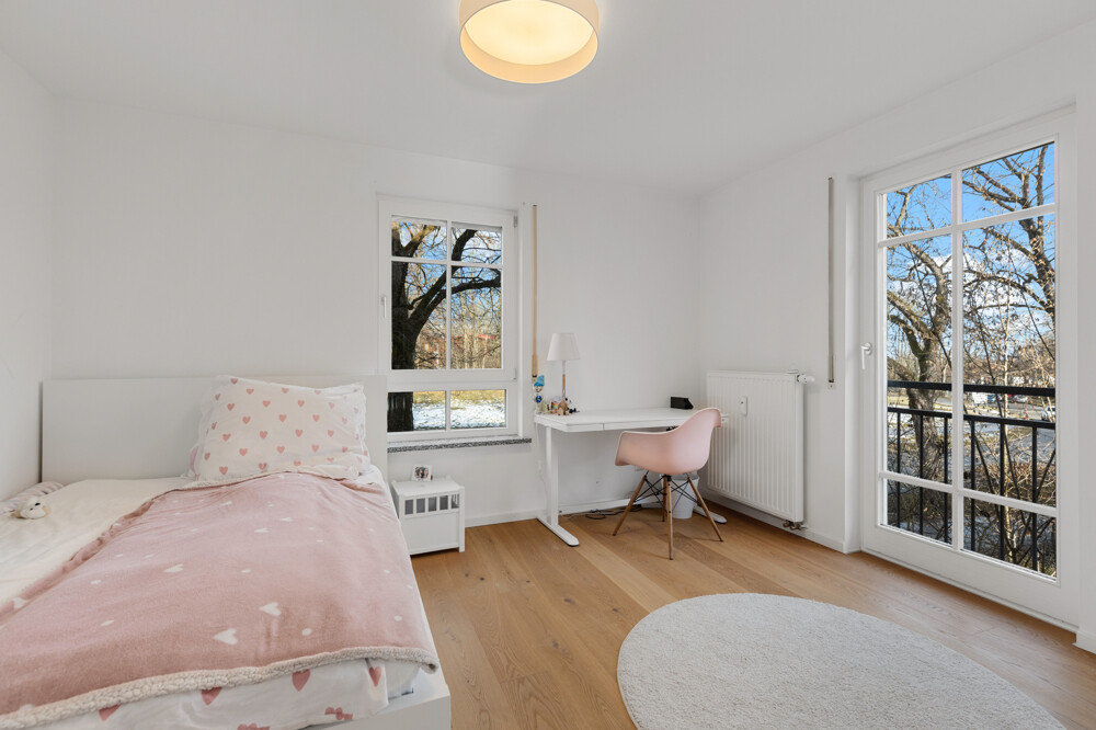Schlafzimmer 1