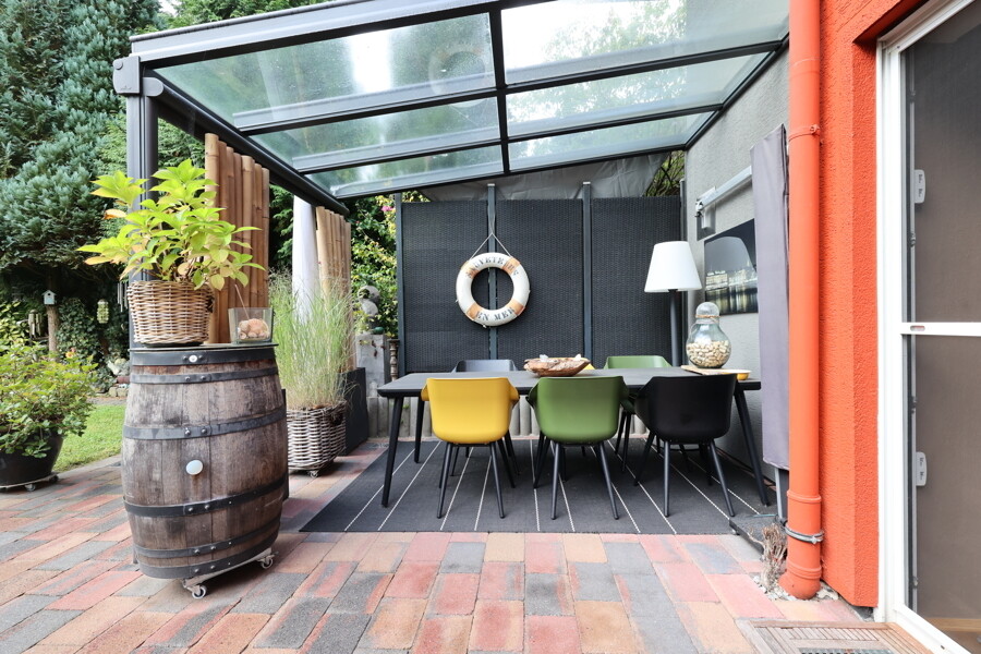 überdachte Terrasse