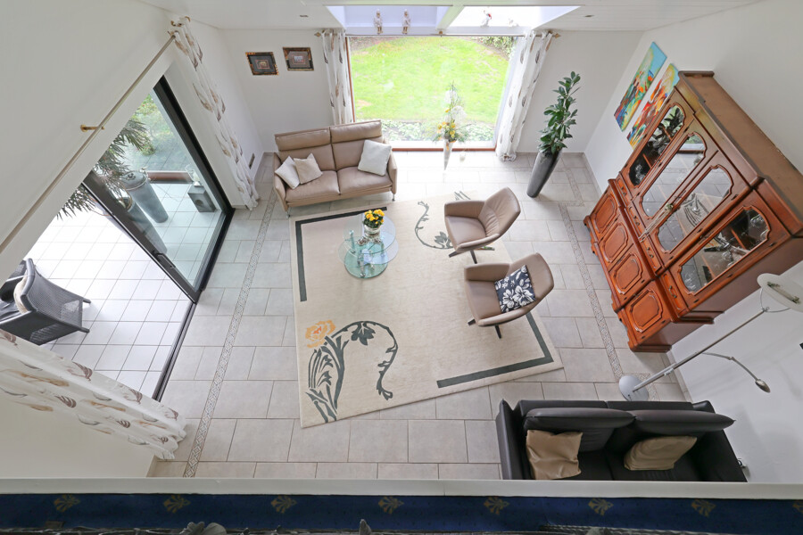 Wohnzimmer von der Galerie