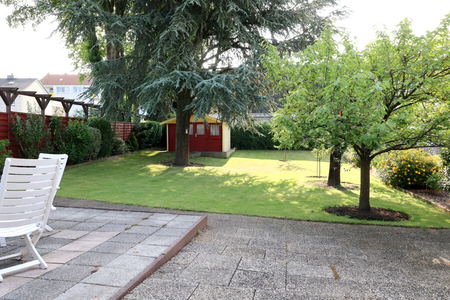 Garten mit Terrasse