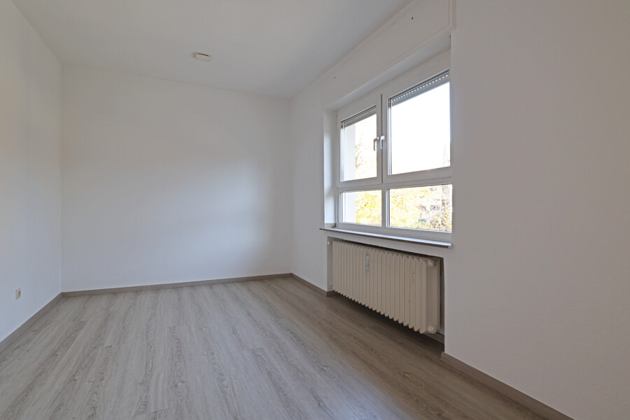 OG Wohnung rechts Schlafzimmer