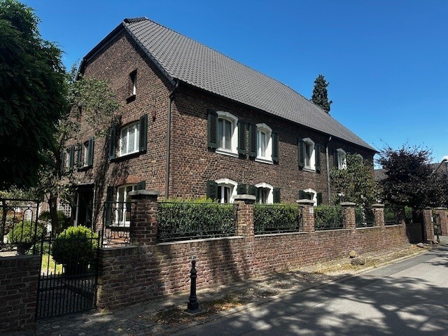 Straßenansicht