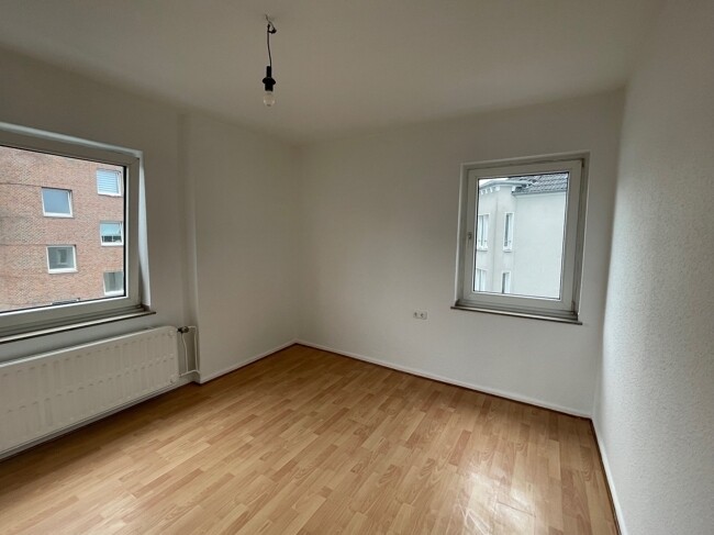 H44 - 3.OG mitte Wohnzimmer