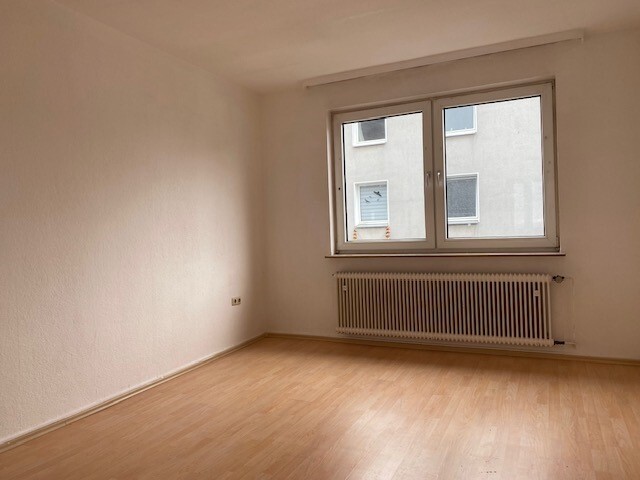 L37 - 2.OG rechts Schlafzimmer