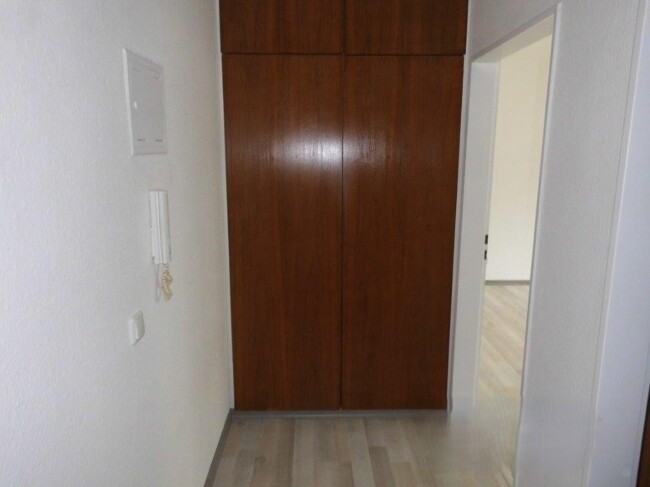 H42 - 3.OG rechts Dielenschrank