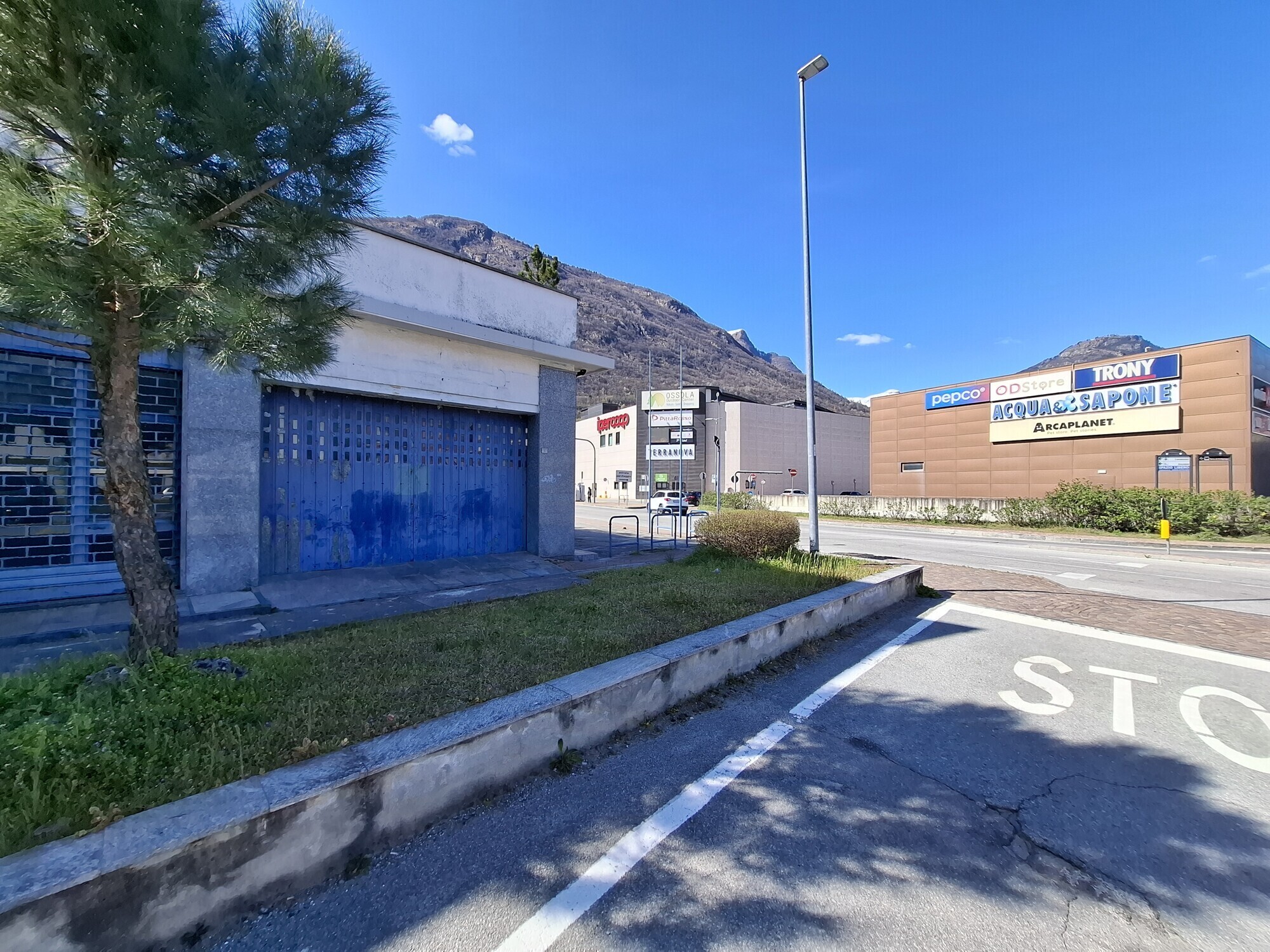 5 vista vicinanza centro commerciale 