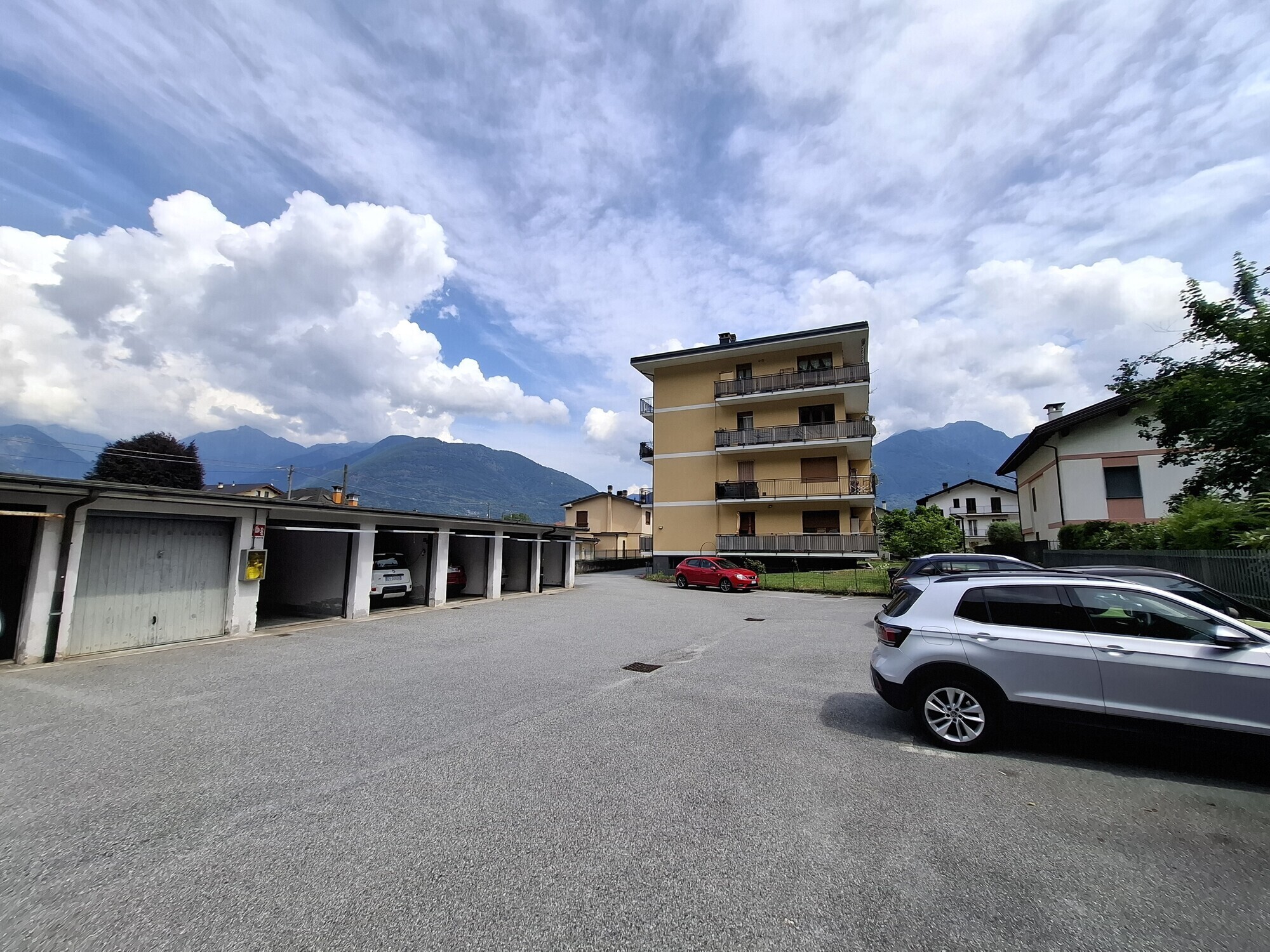 15 parcheggio condominiale