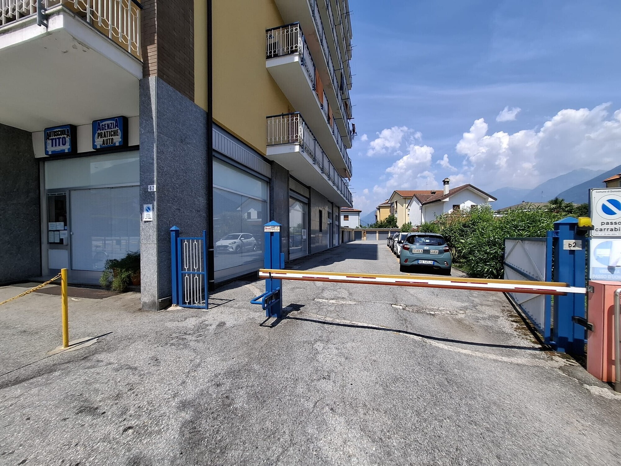 22 Ingresso cortile